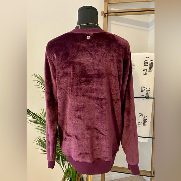 Gaiam Plush Maroon Long Sleeve Pullover Sweater, Size Medium - Picture 2 of 7
